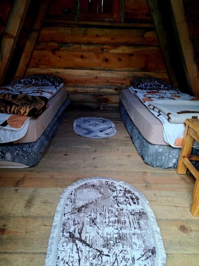 Kapetanovo Jezero, Mountain Cottage Captain'S Lake コラシン エクステリア 写真